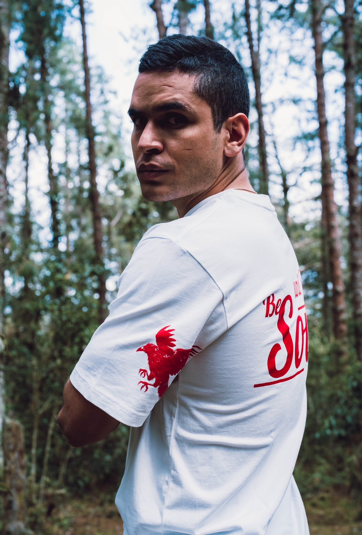 Los Cuervos roja
